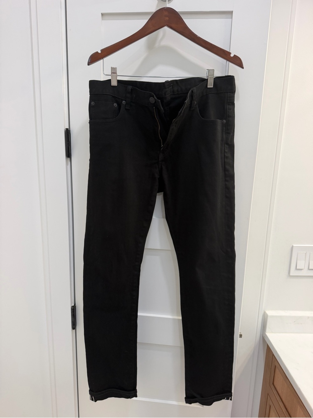 Uniqlo Men's Slim Black Jeans - Minimalist Style